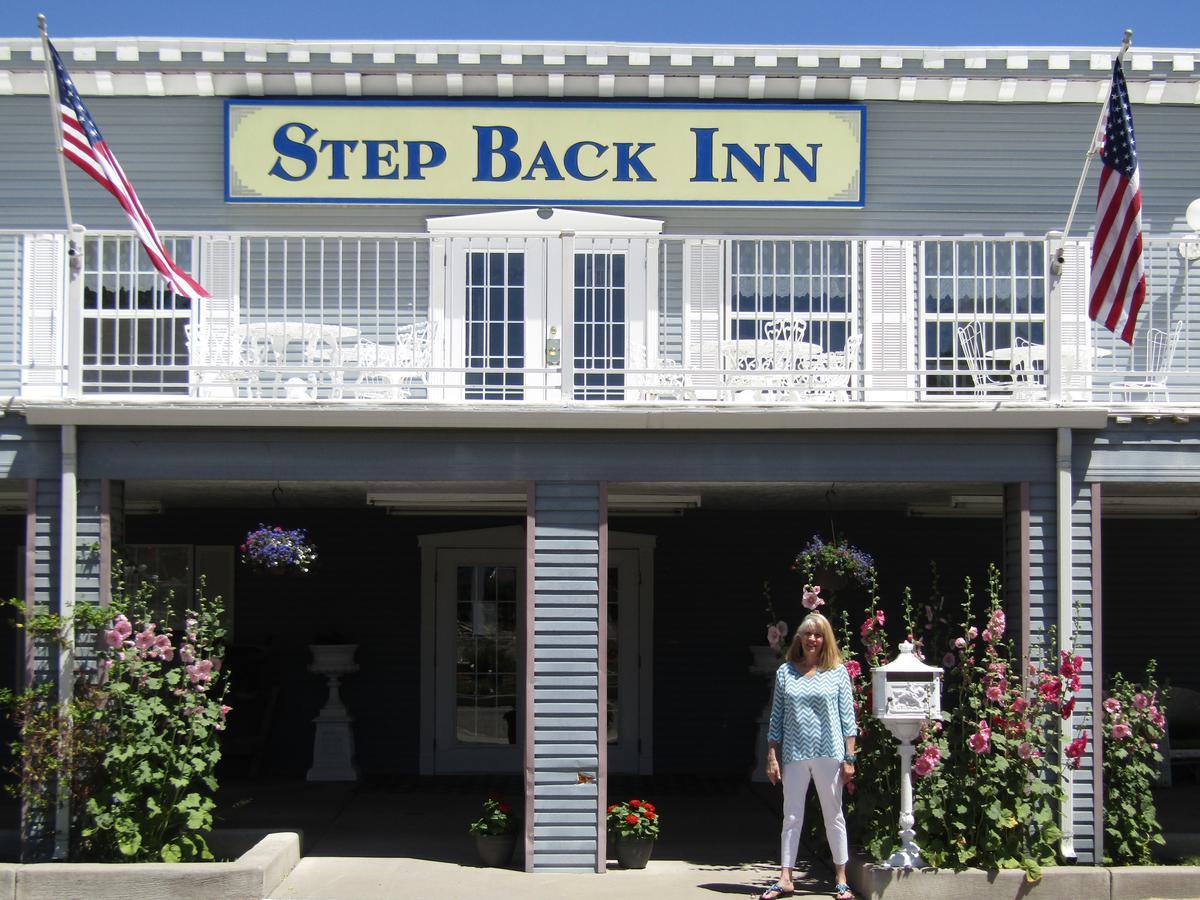 Step Back Inn Aztec Eksteriør bilde